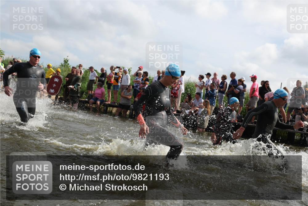 21.06.2026 - Viking Triathlon Michael Strokosch http://msf.ph/oto/9821193 21.06.2026 10:04:44 Schwimmen 22, 34, 44, 63, 150, 175, 231, 232, 247, 286, 349, 351, 355, 484, 511 meine-sportfotos.de
