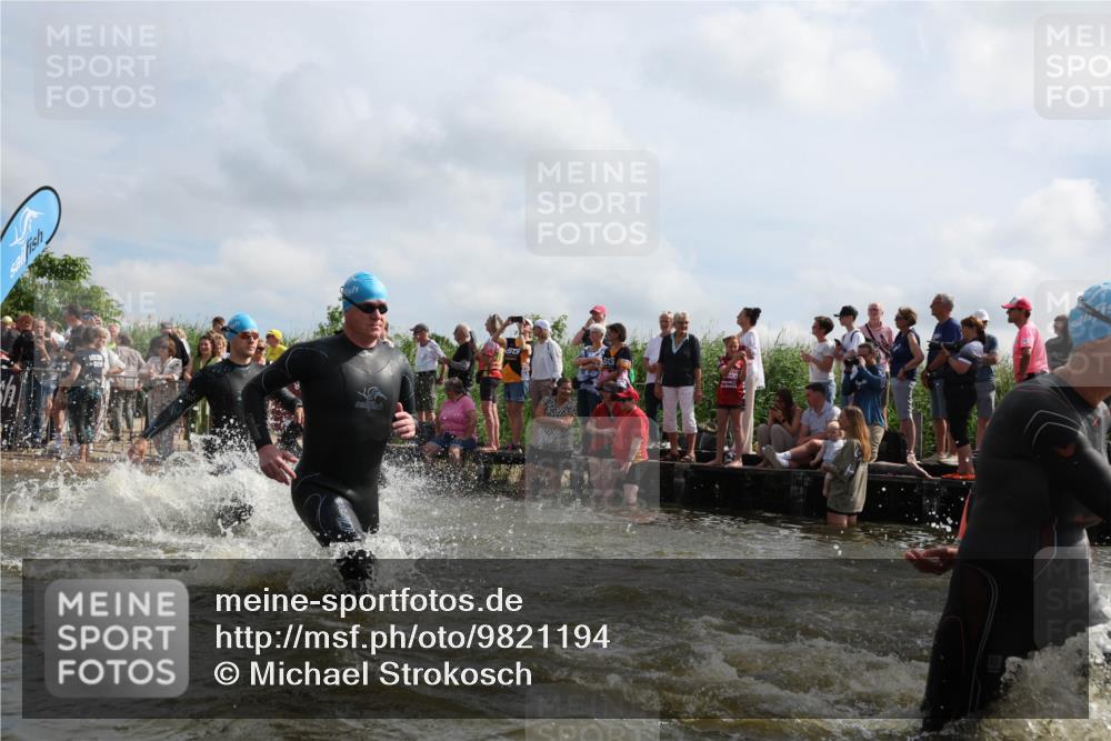 21.06.2026 - Viking Triathlon Michael Strokosch http://msf.ph/oto/9821194 21.06.2026 10:04:45 Schwimmen 22, 34, 44, 63, 150, 175, 231, 232, 247, 286, 349, 351, 355, 484, 511 meine-sportfotos.de