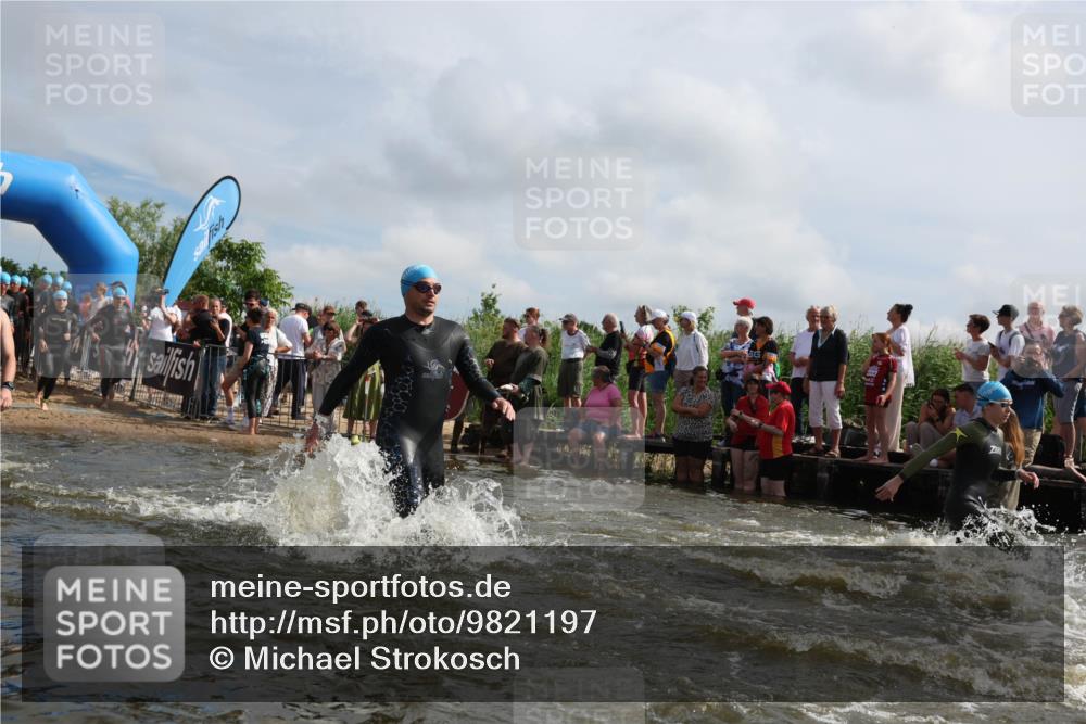 21.06.2026 - Viking Triathlon Michael Strokosch http://msf.ph/oto/9821197 21.06.2026 10:04:47 Schwimmen 22, 34, 44, 63, 150, 175, 231, 232, 247, 286, 349, 351, 355, 484, 511 meine-sportfotos.de