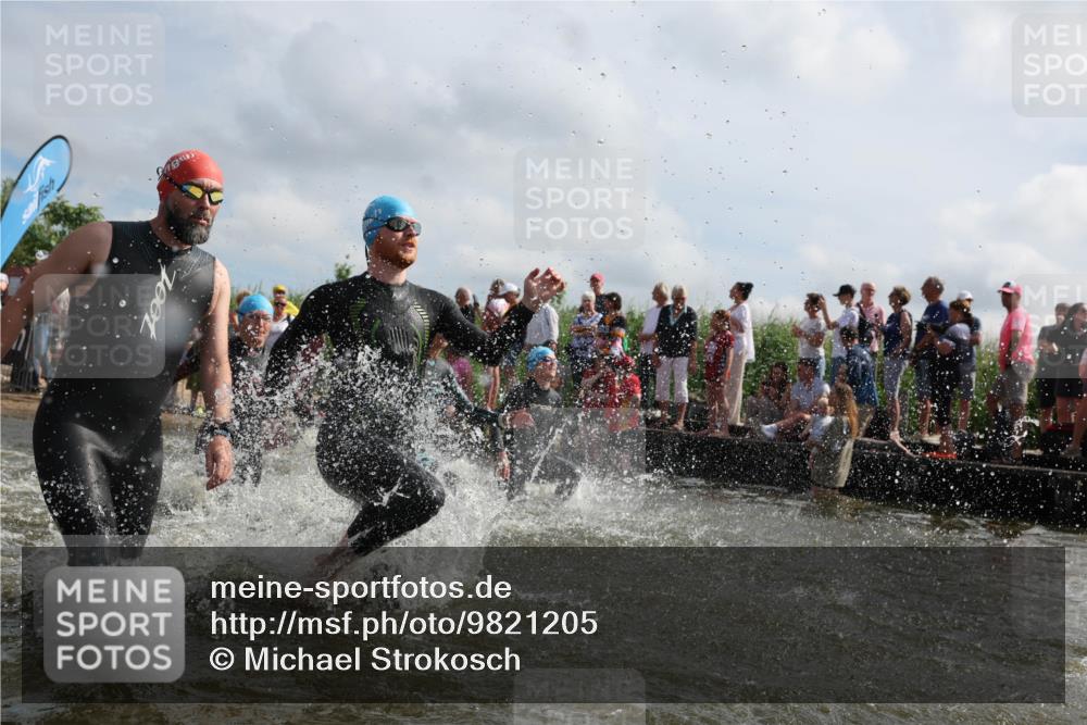 21.06.2026 - Viking Triathlon Michael Strokosch http://msf.ph/oto/9821205 21.06.2026 10:04:51 Schwimmen 22, 34, 44, 150, 175, 214, 247, 286, 351, 353, 355, 456, 492, 508 meine-sportfotos.de