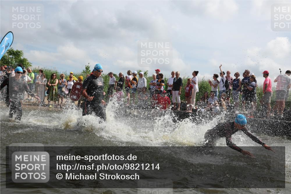 21.06.2026 - Viking Triathlon Michael Strokosch http://msf.ph/oto/9821214 21.06.2026 10:04:56 Schwimmen 22, 34, 175, 214, 286, 318, 350, 351, 353, 456, 461, 492, 508, 516, 650 meine-sportfotos.de