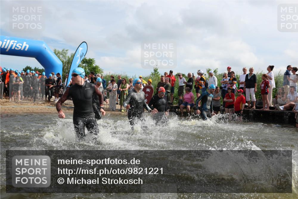 21.06.2026 - Viking Triathlon Michael Strokosch http://msf.ph/oto/9821221 21.06.2026 10:05:01 Schwimmen 214, 225, 297, 304, 318, 350, 353, 442, 456, 461, 492, 497, 508, 516, 650 meine-sportfotos.de