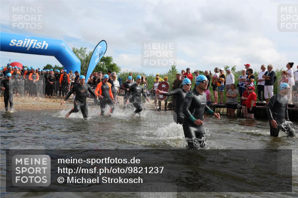 21.06.2026 - Viking Triathlon Michael Strokosch http://msf.ph/oto/9821237 21.06.2026 10:05:09 Schwimmen 165, 225, 296, 297, 301, 304, 370, 442, 497, 519, 562, 601, 617 meine-sportfotos.de