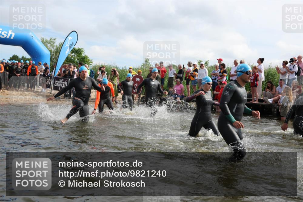 21.06.2026 - Viking Triathlon Michael Strokosch http://msf.ph/oto/9821240 21.06.2026 10:05:10 Schwimmen 165, 198, 211, 225, 296, 297, 301, 304, 370, 442, 497, 519, 562, 601, 617 meine-sportfotos.de