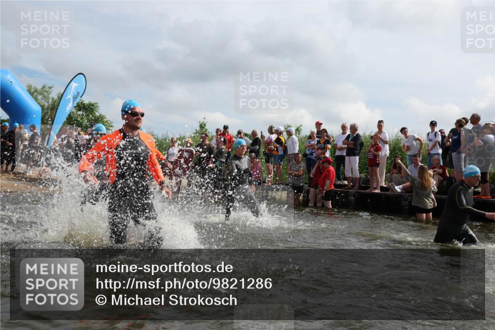 21.06.2026 - Viking Triathlon Michael Strokosch http://msf.ph/oto/9821286 21.06.2026 10:05:30 Schwimmen 86, 88, 134, 230, 262, 276, 302, 308, 330, 331, 414, 452, 459, 471, 520 meine-sportfotos.de
