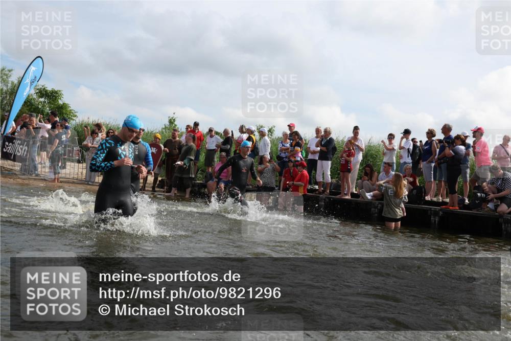 21.06.2026 - Viking Triathlon Michael Strokosch http://msf.ph/oto/9821296 21.06.2026 10:05:35 Schwimmen 88, 134, 234, 262, 276, 330, 331, 387, 399, 414, 452, 471, 482, 520, 663 meine-sportfotos.de
