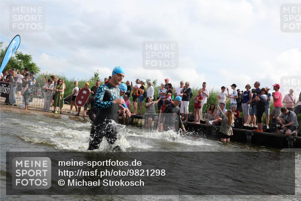 21.06.2026 - Viking Triathlon Michael Strokosch http://msf.ph/oto/9821298 21.06.2026 10:05:36 Schwimmen 88, 134, 234, 262, 276, 330, 331, 387, 399, 414, 452, 471, 482, 520, 663 meine-sportfotos.de