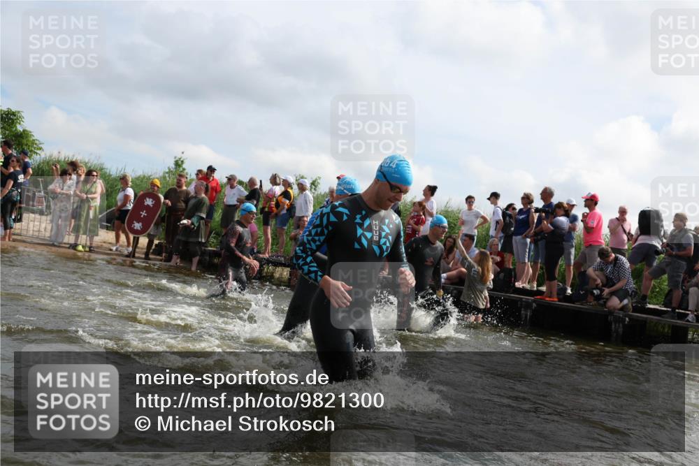 21.06.2026 - Viking Triathlon Michael Strokosch http://msf.ph/oto/9821300 21.06.2026 10:05:37 Schwimmen 88, 134, 234, 262, 276, 330, 331, 387, 399, 414, 452, 471, 482, 520, 663 meine-sportfotos.de