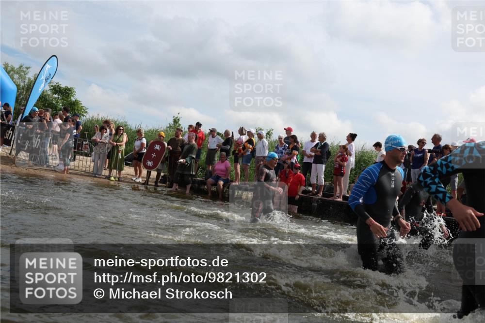21.06.2026 - Viking Triathlon Michael Strokosch http://msf.ph/oto/9821302 21.06.2026 10:05:37 Schwimmen 88, 134, 234, 262, 276, 330, 331, 387, 399, 414, 452, 471, 482, 520, 663 meine-sportfotos.de
