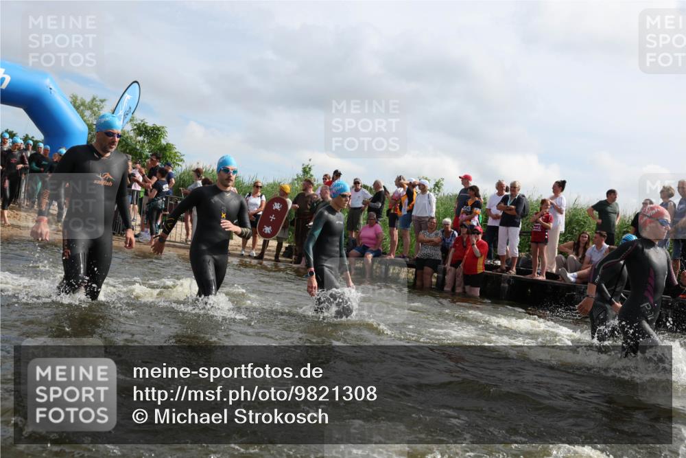 21.06.2026 - Viking Triathlon Michael Strokosch http://msf.ph/oto/9821308 21.06.2026 10:05:43 Schwimmen 45, 234, 316, 387, 393, 399, 471, 482, 528, 578, 663 meine-sportfotos.de