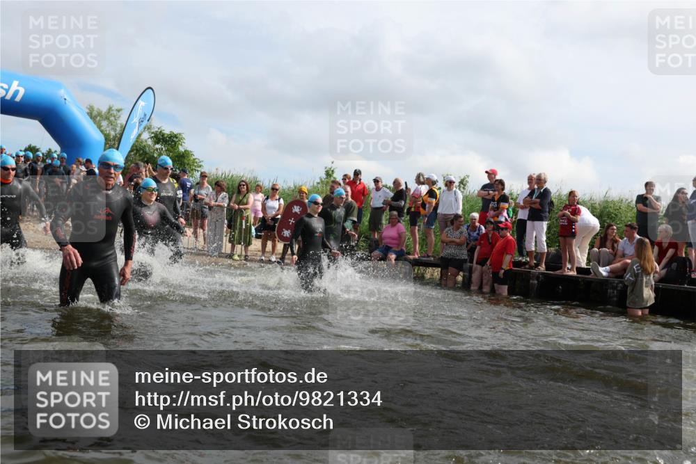 21.06.2026 - Viking Triathlon Michael Strokosch http://msf.ph/oto/9821334 21.06.2026 10:05:55 Schwimmen 78, 91, 93, 156, 160, 183, 193, 259, 261, 282, 443, 498, 505, 563, 567 meine-sportfotos.de