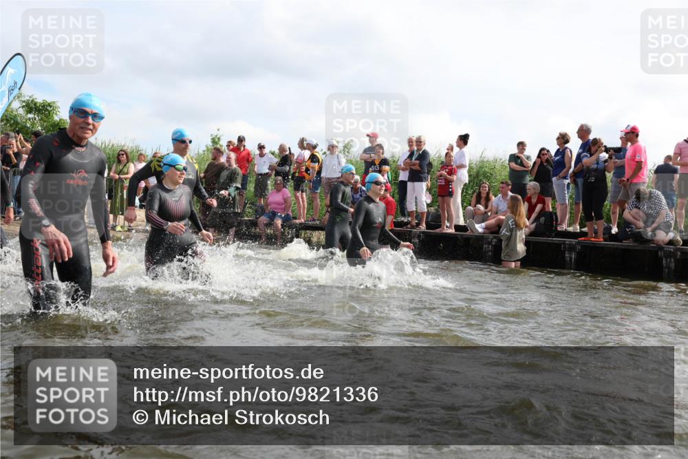 21.06.2026 - Viking Triathlon Michael Strokosch http://msf.ph/oto/9821336 21.06.2026 10:05:56 Schwimmen 78, 91, 93, 156, 160, 183, 193, 259, 261, 282, 443, 498, 505, 563, 567 meine-sportfotos.de