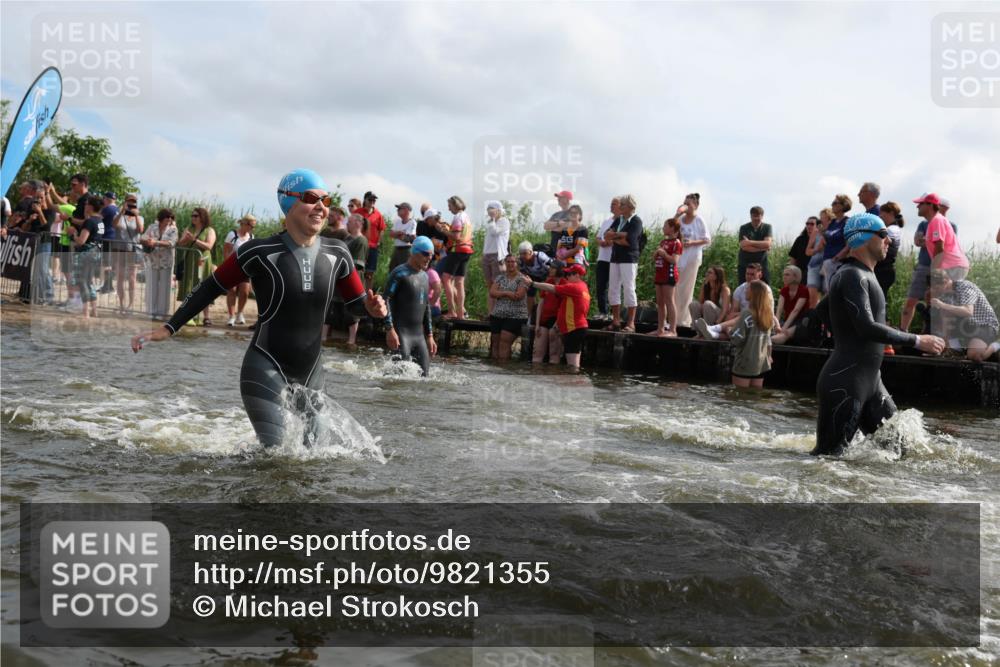21.06.2026 - Viking Triathlon Michael Strokosch http://msf.ph/oto/9821355 21.06.2026 10:06:03 Schwimmen 91, 93, 147, 156, 173, 185, 259, 261, 273, 282, 405, 443, 498, 505, 563 meine-sportfotos.de