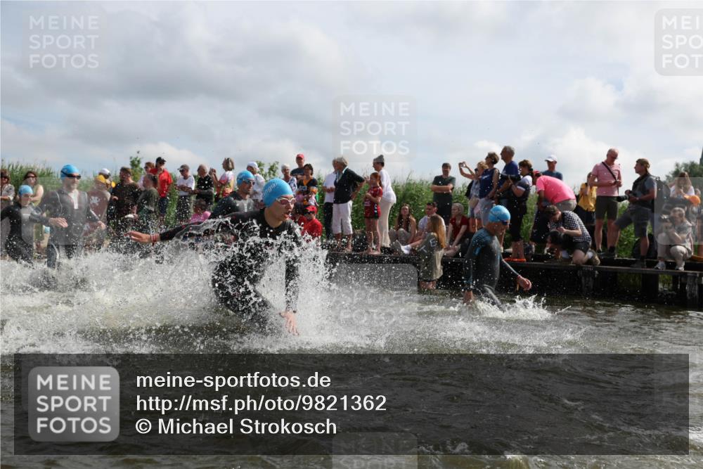 21.06.2026 - Viking Triathlon Michael Strokosch http://msf.ph/oto/9821362 21.06.2026 10:06:06 Schwimmen 91, 93, 147, 153, 162, 173, 185, 259, 261, 273, 368, 405, 443, 479, 541 meine-sportfotos.de