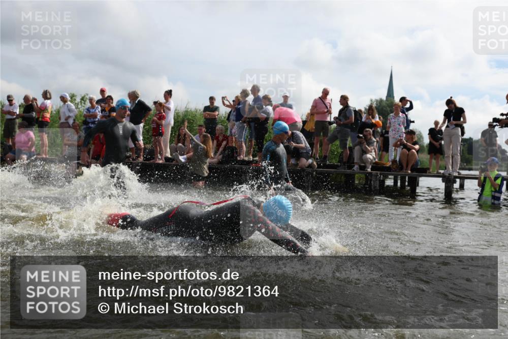 21.06.2026 - Viking Triathlon Michael Strokosch http://msf.ph/oto/9821364 21.06.2026 10:06:07 Schwimmen 91, 93, 147, 153, 162, 173, 185, 259, 261, 273, 368, 405, 443, 479, 541 meine-sportfotos.de
