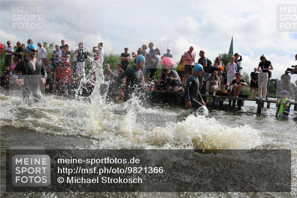 21.06.2026 - Viking Triathlon Michael Strokosch http://msf.ph/oto/9821366 21.06.2026 10:06:07 Schwimmen 91, 93, 147, 153, 162, 173, 185, 259, 261, 273, 368, 405, 443, 479, 541 meine-sportfotos.de