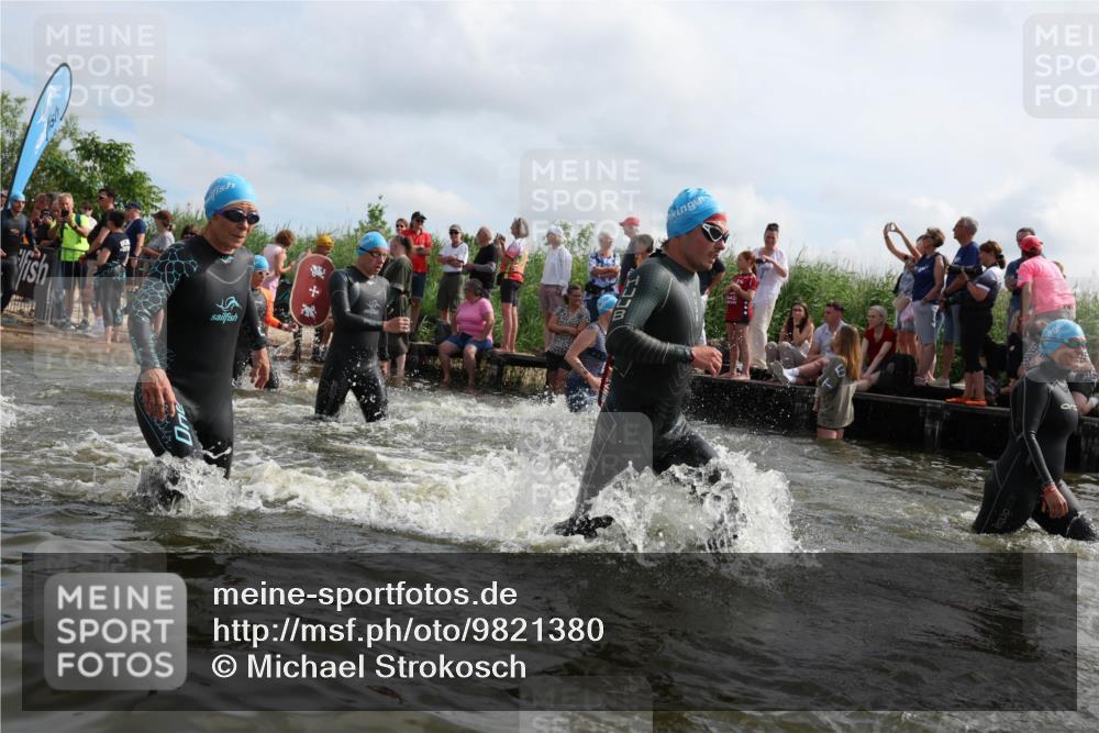 21.06.2026 - Viking Triathlon Michael Strokosch http://msf.ph/oto/9821380 21.06.2026 10:06:17 Schwimmen 41, 153, 162, 184, 190, 248, 274, 312, 368, 378, 479, 533, 541, 550, 603 meine-sportfotos.de
