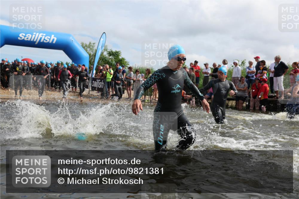 21.06.2026 - Viking Triathlon Michael Strokosch http://msf.ph/oto/9821381 21.06.2026 10:06:18 Schwimmen 41, 153, 162, 184, 190, 248, 274, 312, 368, 378, 479, 489, 533, 541, 550, 603 meine-sportfotos.de