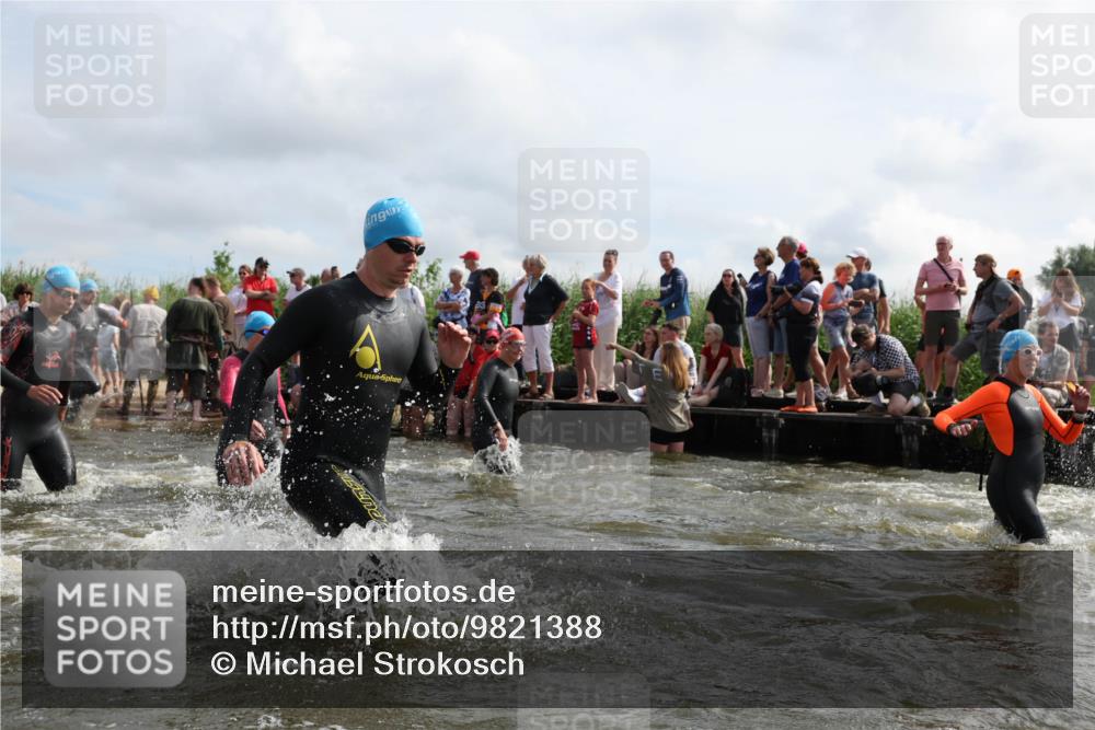 21.06.2026 - Viking Triathlon Michael Strokosch http://msf.ph/oto/9821388 21.06.2026 10:06:23 Schwimmen 41, 72, 85, 184, 190, 212, 248, 274, 312, 378, 415, 489, 522, 533, 539, 550, 577, 603 meine-sportfotos.de