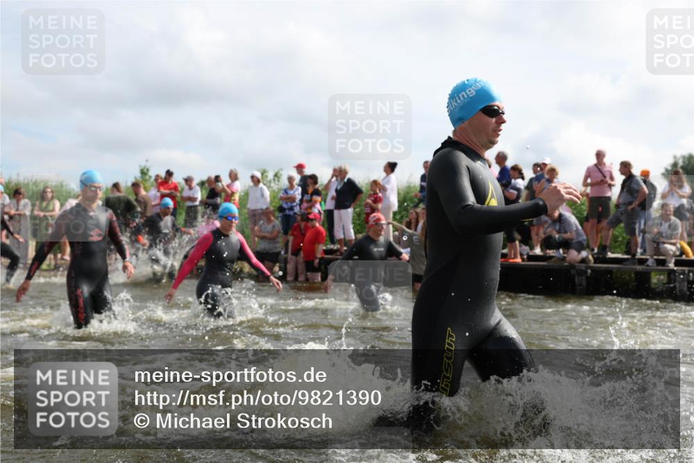 21.06.2026 - Viking Triathlon Michael Strokosch http://msf.ph/oto/9821390 21.06.2026 10:06:24 Schwimmen 56, 72, 85, 184, 188, 190, 212, 274, 312, 378, 415, 489, 522, 533, 539, 550, 577, 603 meine-sportfotos.de