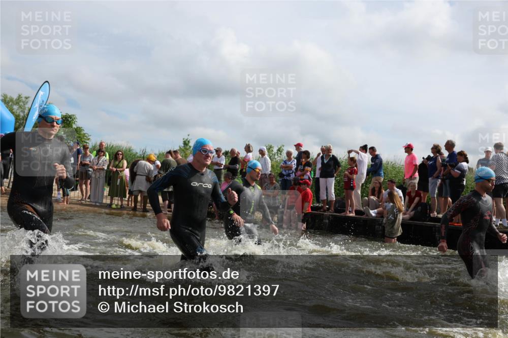 21.06.2026 - Viking Triathlon Michael Strokosch http://msf.ph/oto/9821397 21.06.2026 10:06:27 Schwimmen 56, 72, 85, 184, 188, 212, 274, 312, 415, 489, 522, 533, 539, 577, 603 meine-sportfotos.de