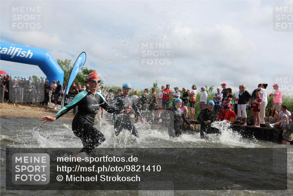 21.06.2026 - Viking Triathlon Michael Strokosch http://msf.ph/oto/9821410 21.06.2026 10:06:35 Schwimmen 56, 72, 138, 151, 177, 188, 206, 212, 260, 321, 326, 415, 445, 616, 619 meine-sportfotos.de