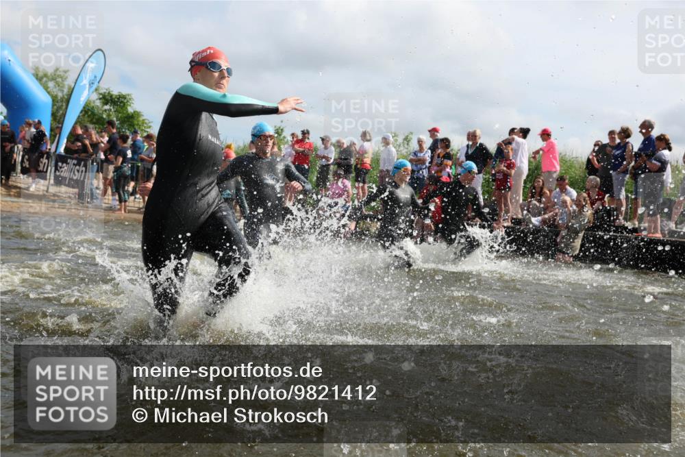21.06.2026 - Viking Triathlon Michael Strokosch http://msf.ph/oto/9821412 21.06.2026 10:06:35 Schwimmen 56, 72, 138, 151, 177, 188, 206, 212, 260, 321, 326, 415, 445, 616, 619 meine-sportfotos.de