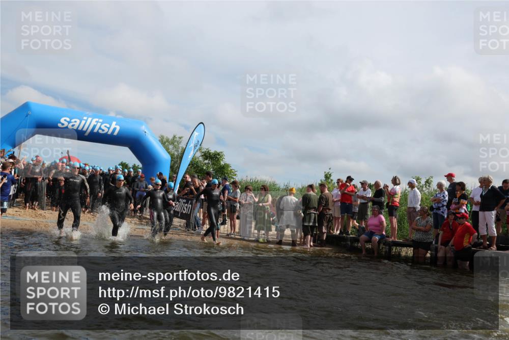 21.06.2026 - Viking Triathlon Michael Strokosch http://msf.ph/oto/9821415 21.06.2026 10:06:38 Schwimmen 56, 138, 151, 177, 188, 206, 260, 321, 326, 429, 444, 445, 616, 619 meine-sportfotos.de
