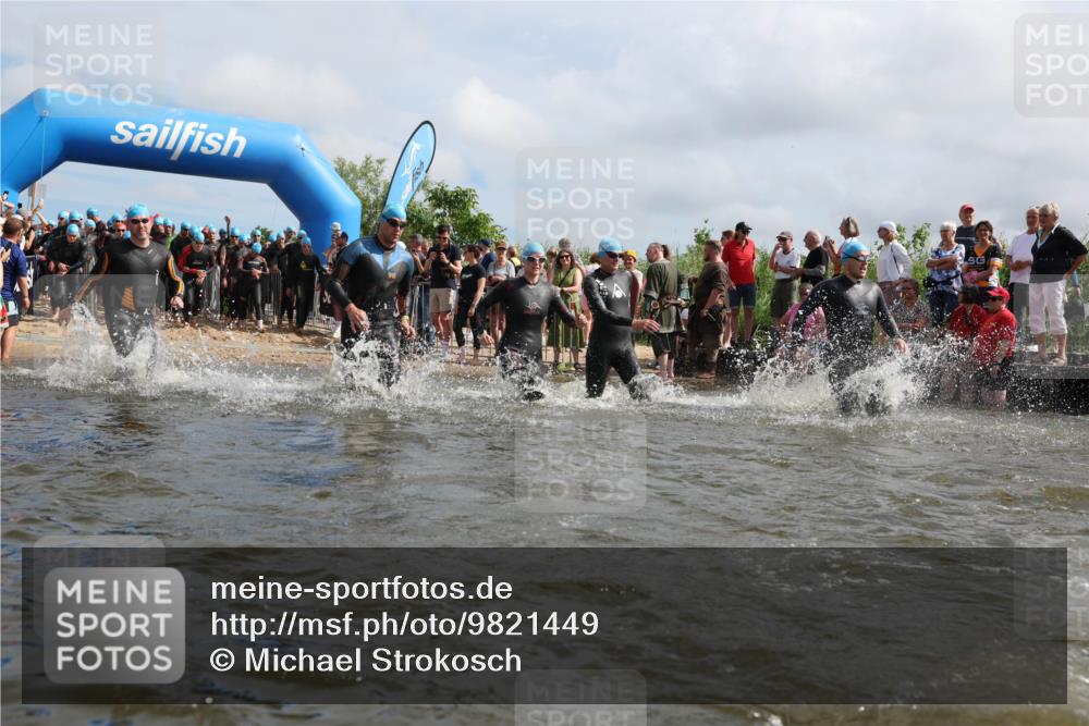 21.06.2026 - Viking Triathlon Michael Strokosch http://msf.ph/oto/9821449 21.06.2026 10:07:01 Schwimmen 37, 54, 60, 69, 94, 123, 307, 314, 329, 345, 369, 449, 609, 615, 668 meine-sportfotos.de