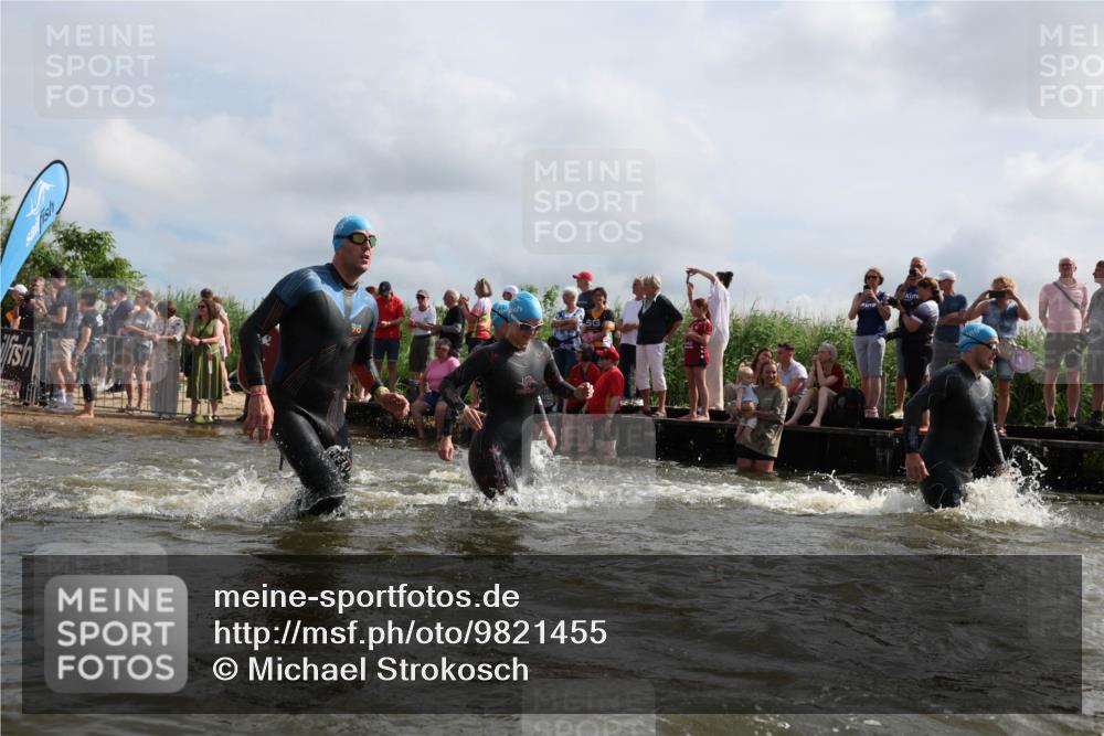 21.06.2026 - Viking Triathlon Michael Strokosch http://msf.ph/oto/9821455 21.06.2026 10:07:03 Schwimmen 37, 54, 60, 69, 94, 123, 289, 307, 314, 329, 345, 369, 449, 555, 615, 668 meine-sportfotos.de