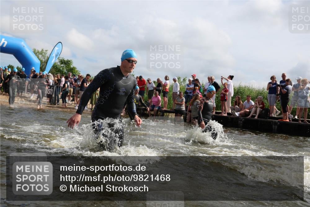 21.06.2026 - Viking Triathlon Michael Strokosch http://msf.ph/oto/9821468 21.06.2026 10:07:08 Schwimmen 37, 60, 69, 94, 116, 123, 135, 289, 307, 314, 329, 345, 369, 390, 470, 523, 555, 574, 662 meine-sportfotos.de