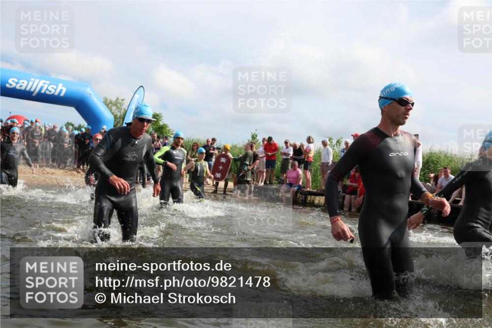 21.06.2026 - Viking Triathlon Michael Strokosch http://msf.ph/oto/9821478 21.06.2026 10:07:14 Schwimmen 37, 116, 135, 163, 289, 390, 401, 469, 470, 483, 523, 555, 574, 662 meine-sportfotos.de