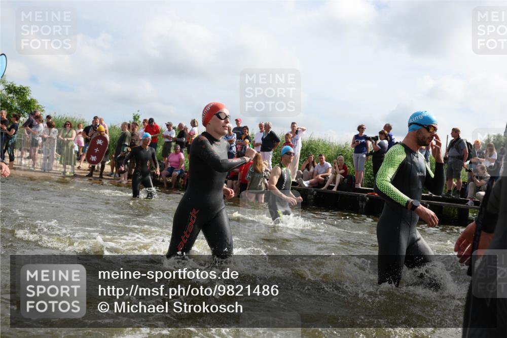 21.06.2026 - Viking Triathlon Michael Strokosch http://msf.ph/oto/9821486 21.06.2026 10:07:17 Schwimmen 115, 116, 135, 163, 209, 289, 390, 401, 469, 470, 483, 523, 555, 574, 662 meine-sportfotos.de
