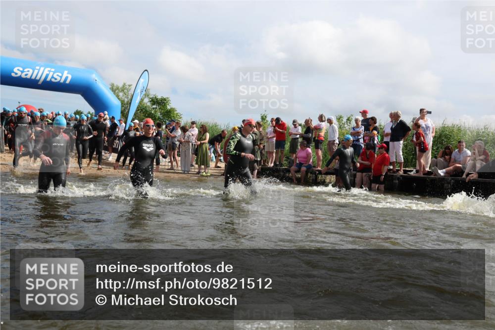 21.06.2026 - Viking Triathlon Michael Strokosch http://msf.ph/oto/9821512 21.06.2026 10:07:33 Schwimmen 24, 76, 107, 158, 164, 253, 258, 275, 306, 313, 346, 366, 403, 510, 540, 605, 624, 628, 659 meine-sportfotos.de