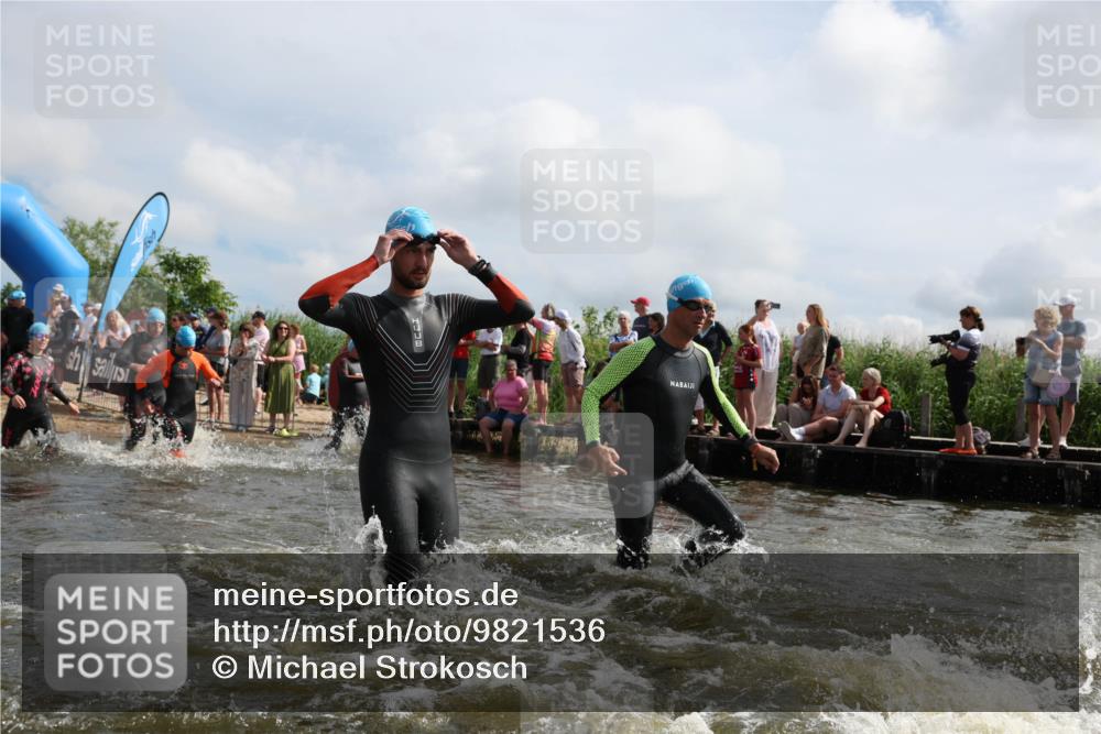 21.06.2026 - Viking Triathlon Michael Strokosch http://msf.ph/oto/9821536 21.06.2026 10:07:45 Schwimmen 36, 66, 81, 97, 124, 164, 275, 313, 363, 366, 374, 413, 448, 622, 630 meine-sportfotos.de