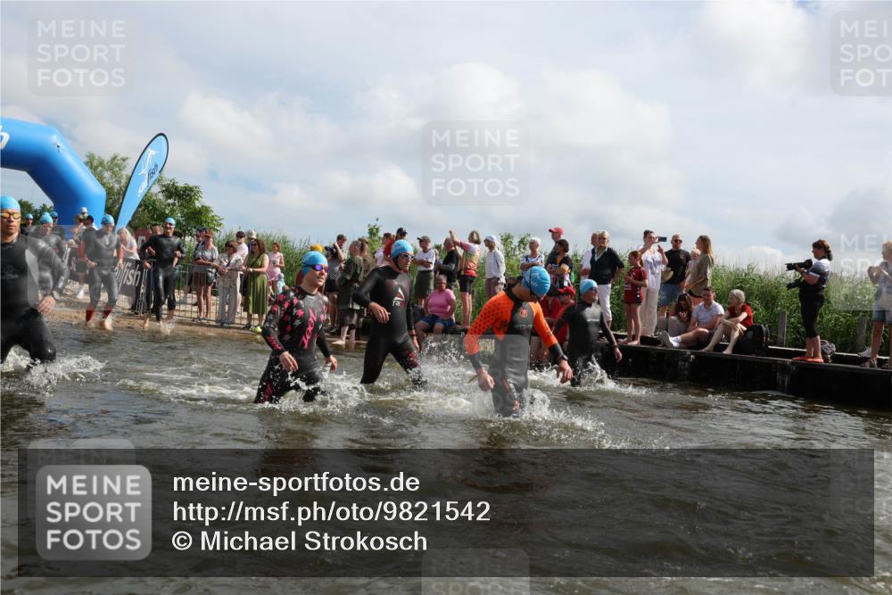 21.06.2026 - Viking Triathlon Michael Strokosch http://msf.ph/oto/9821542 21.06.2026 10:07:49 Schwimmen 36, 81, 97, 124, 217, 295, 298, 363, 374, 388, 413, 448, 494, 622, 630 meine-sportfotos.de