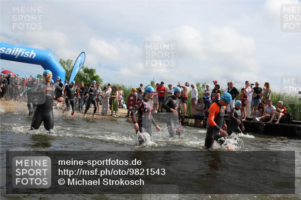 21.06.2026 - Viking Triathlon Michael Strokosch http://msf.ph/oto/9821543 21.06.2026 10:07:49 Schwimmen 36, 81, 97, 124, 217, 295, 298, 363, 374, 388, 413, 448, 494, 622, 630 meine-sportfotos.de