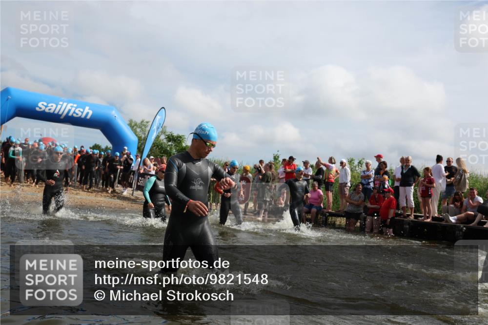 21.06.2026 - Viking Triathlon Michael Strokosch http://msf.ph/oto/9821548 21.06.2026 10:07:51 Schwimmen 36, 81, 97, 124, 217, 295, 298, 363, 374, 388, 413, 448, 494, 622, 630 meine-sportfotos.de
