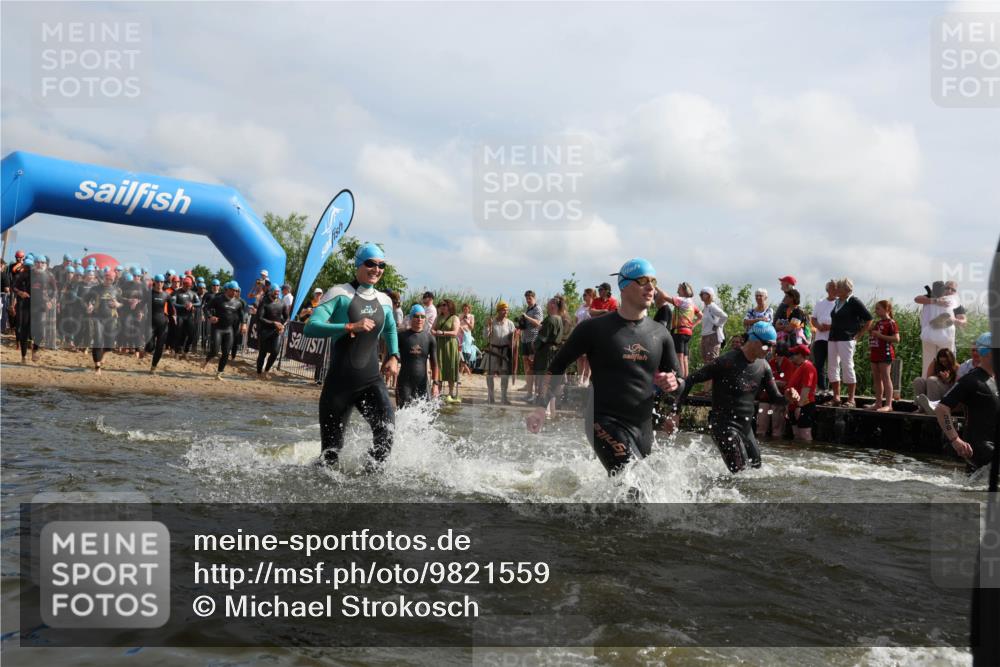 21.06.2026 - Viking Triathlon Michael Strokosch http://msf.ph/oto/9821559 21.06.2026 10:07:57 Schwimmen 57, 97, 124, 178, 217, 257, 295, 298, 388, 413, 494, 534, 622, 630, 635 meine-sportfotos.de