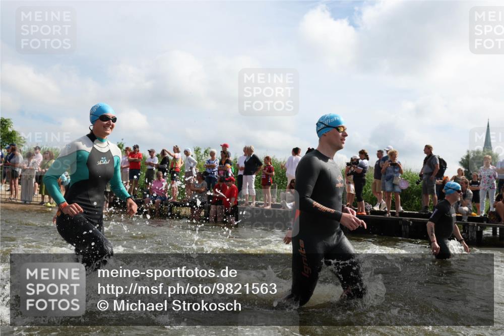 21.06.2026 - Viking Triathlon Michael Strokosch http://msf.ph/oto/9821563 21.06.2026 10:07:58 Schwimmen 57, 97, 124, 178, 217, 257, 295, 298, 388, 413, 494, 534, 622, 630, 635 meine-sportfotos.de