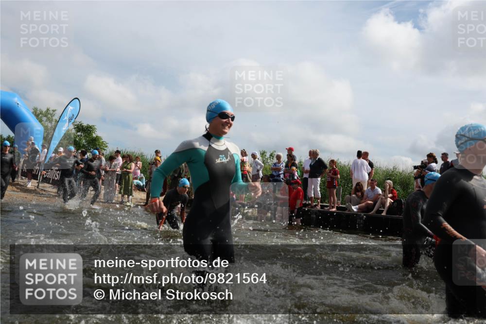 21.06.2026 - Viking Triathlon Michael Strokosch http://msf.ph/oto/9821564 21.06.2026 10:07:59 Schwimmen 57, 71, 178, 217, 257, 295, 298, 388, 424, 494, 534, 607, 635 meine-sportfotos.de