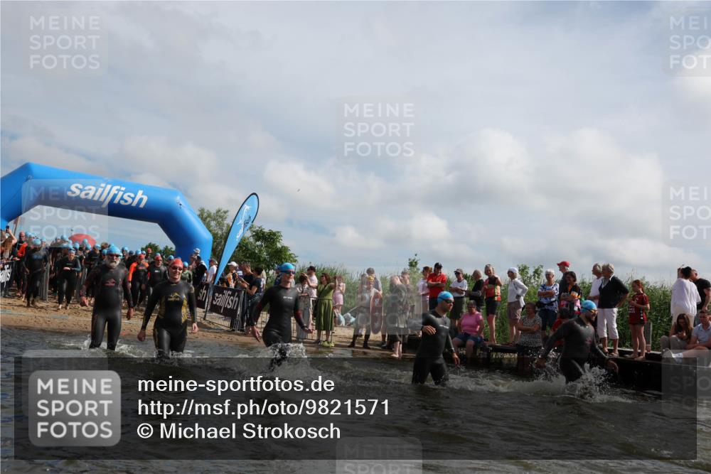 21.06.2026 - Viking Triathlon Michael Strokosch http://msf.ph/oto/9821571 21.06.2026 10:08:02 Schwimmen 57, 71, 178, 182, 217, 257, 295, 298, 388, 424, 427, 494, 534, 607, 635 meine-sportfotos.de