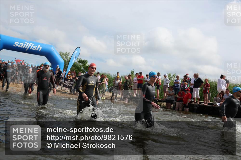 21.06.2026 - Viking Triathlon Michael Strokosch http://msf.ph/oto/9821576 21.06.2026 10:08:04 Schwimmen 57, 71, 178, 182, 257, 424, 427, 534, 607, 635 meine-sportfotos.de