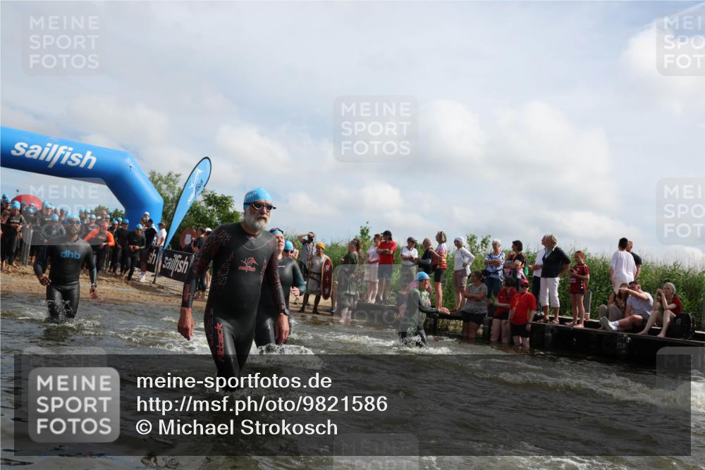 21.06.2026 - Viking Triathlon Michael Strokosch http://msf.ph/oto/9821586 21.06.2026 10:08:07 Schwimmen 57, 59, 71, 172, 178, 182, 257, 382, 424, 427, 433, 534, 607, 635, 642 meine-sportfotos.de