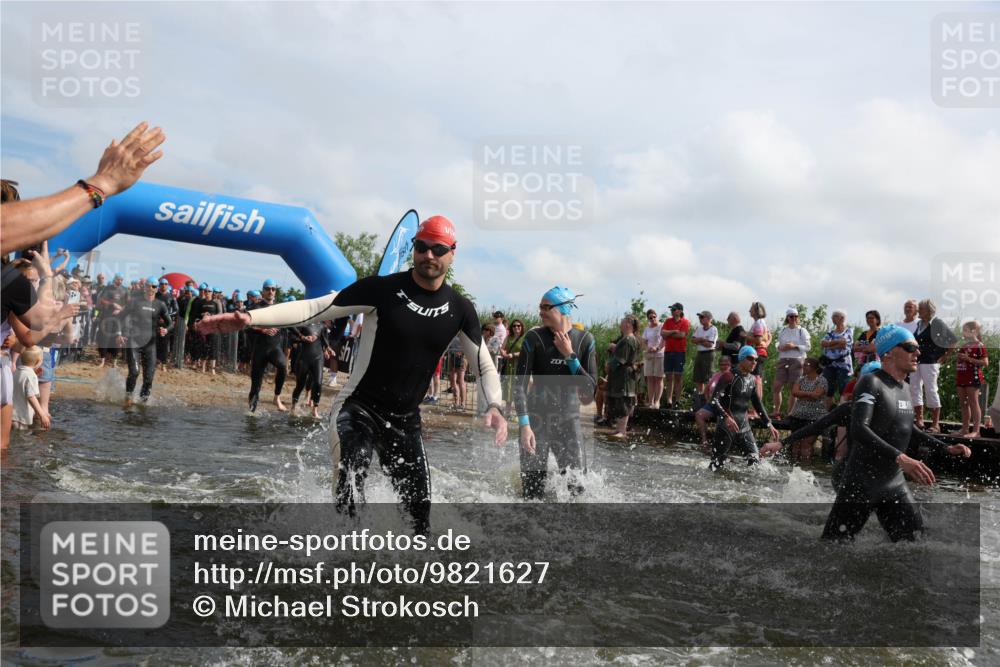 21.06.2026 - Viking Triathlon Michael Strokosch http://msf.ph/oto/9821627 21.06.2026 10:08:34 Schwimmen 48, 75, 168, 203, 207, 254, 317, 322, 324, 376, 549, 571, 613, 629 meine-sportfotos.de