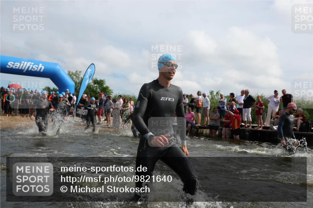 21.06.2026 - Viking Triathlon Michael Strokosch http://msf.ph/oto/9821640 21.06.2026 10:08:40 Schwimmen 75, 92, 105, 203, 207, 254, 322, 324, 365, 376, 409, 476, 549, 629, 661 meine-sportfotos.de