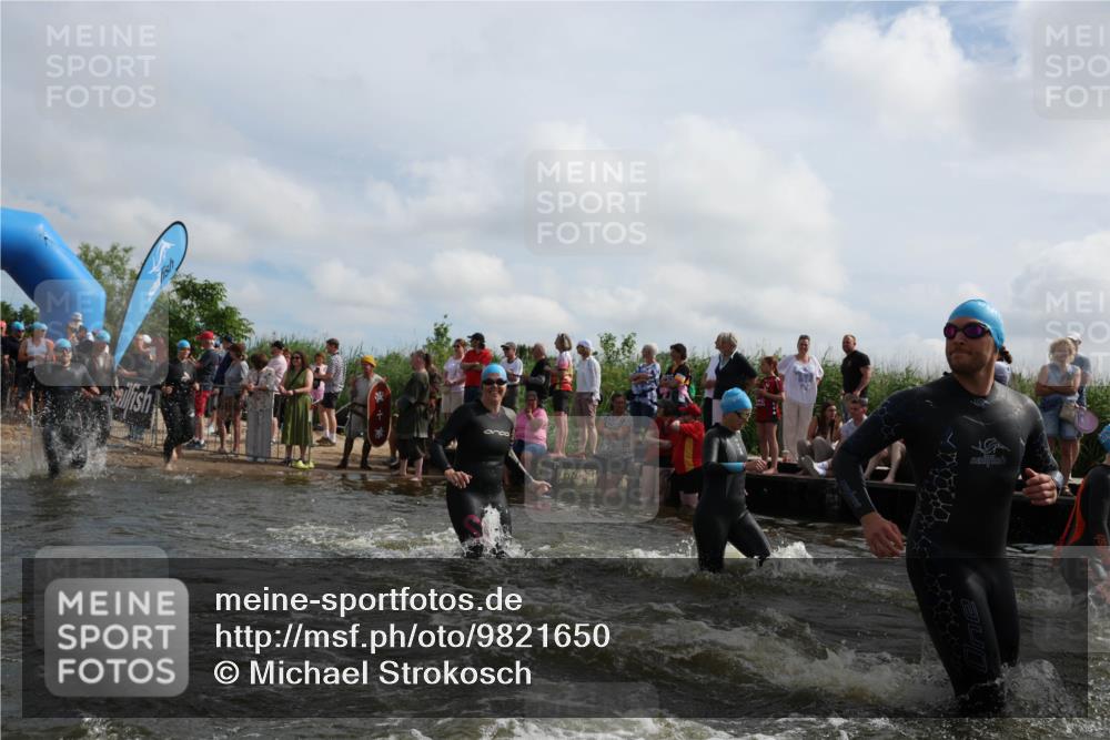 21.06.2026 - Viking Triathlon Michael Strokosch http://msf.ph/oto/9821650 21.06.2026 10:08:44 Schwimmen 75, 92, 105, 196, 203, 207, 224, 254, 272, 322, 324, 365, 389, 409, 476, 549, 629, 661 meine-sportfotos.de