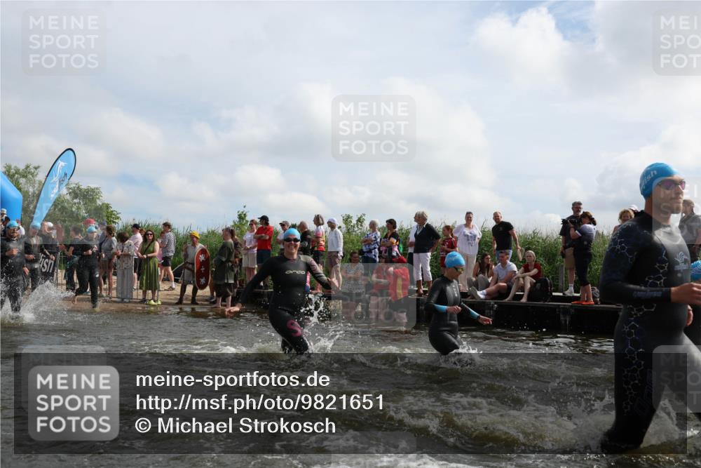 21.06.2026 - Viking Triathlon Michael Strokosch http://msf.ph/oto/9821651 21.06.2026 10:08:44 Schwimmen 75, 92, 105, 196, 203, 207, 224, 254, 272, 322, 324, 365, 389, 409, 476, 549, 629, 661 meine-sportfotos.de