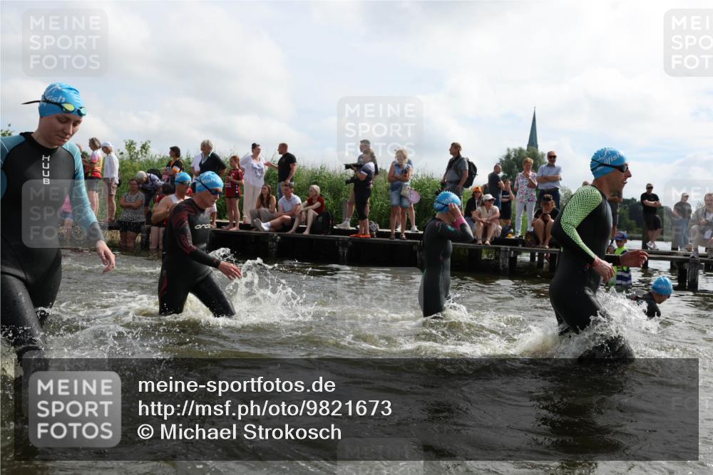 21.06.2026 - Viking Triathlon Michael Strokosch http://msf.ph/oto/9821673 21.06.2026 10:08:55 Schwimmen 40, 106, 139, 181, 196, 224, 237, 252, 272, 344, 362, 389, 509, 566 meine-sportfotos.de