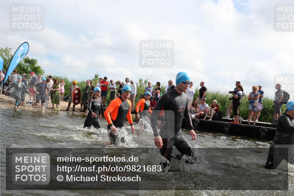 21.06.2026 - Viking Triathlon Michael Strokosch http://msf.ph/oto/9821683 21.06.2026 10:08:59 Schwimmen 40, 70, 77, 106, 139, 181, 237, 252, 344, 362, 509, 542, 566, 652 meine-sportfotos.de